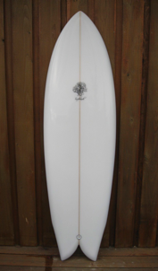 Trimmonoid 5’6”&#10; &#10;Color Resin tint (red/white)&#10;Gloss and Polish&#10;“rocket “Twin Keel fins with 3” trailer fin&#10;&#10;Available at longbeach Surfshop&#10;&#10;Tofino and Ukee